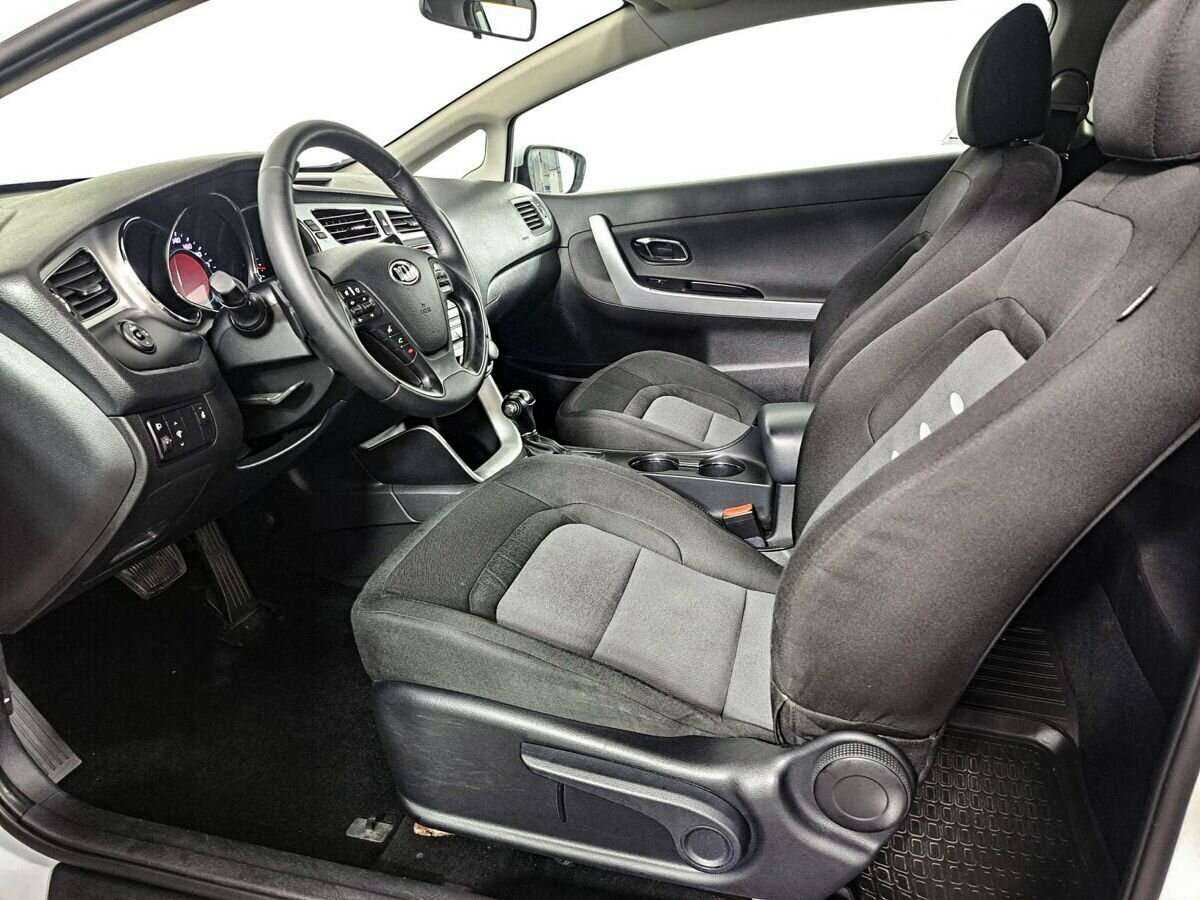 Kia Ceed 2013 года с пробегом. Фото: #11