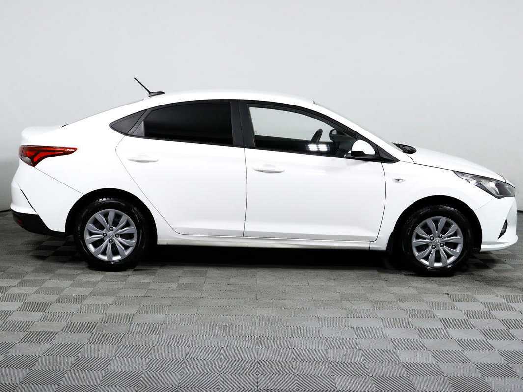 Hyundai Solaris 2021 года с пробегом. Фото: #3