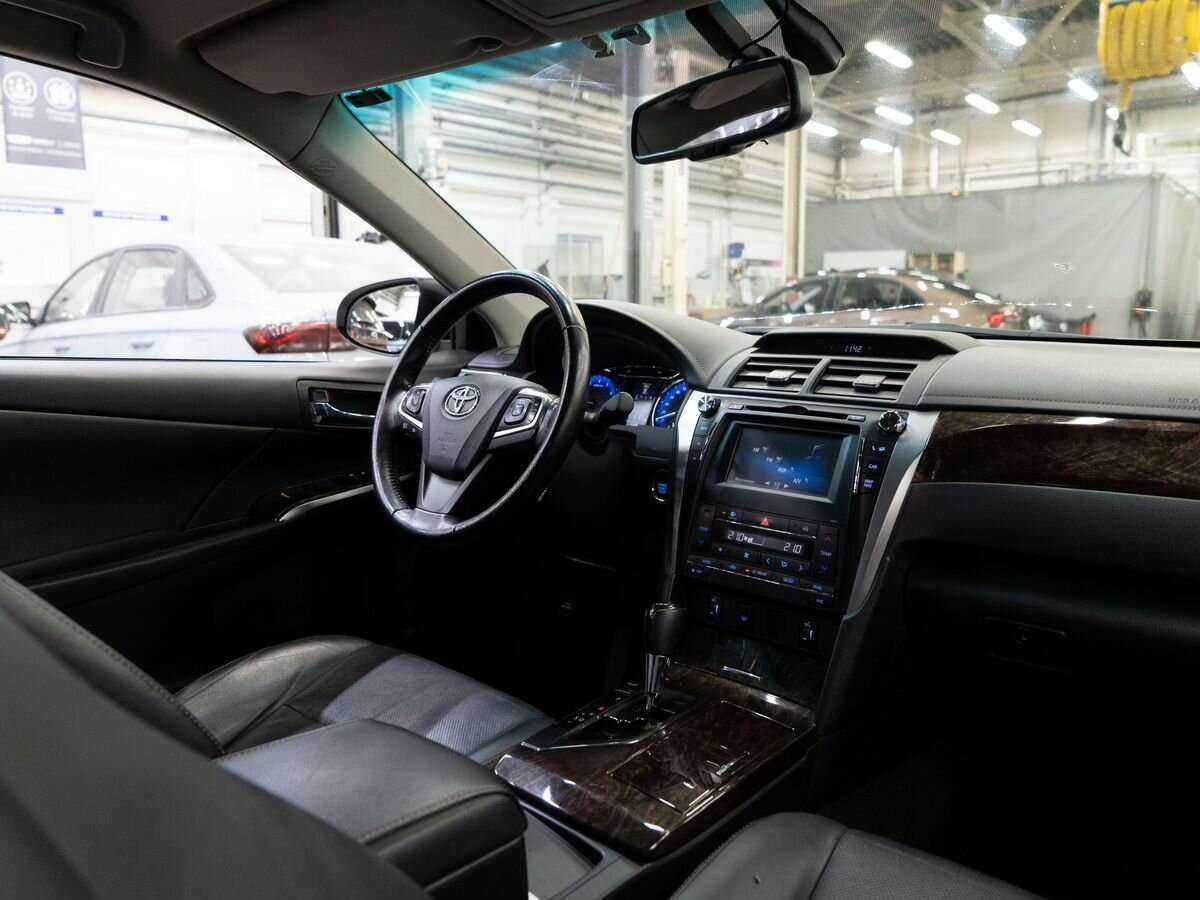Toyota Camry 2015 года с пробегом. Фото: #18
