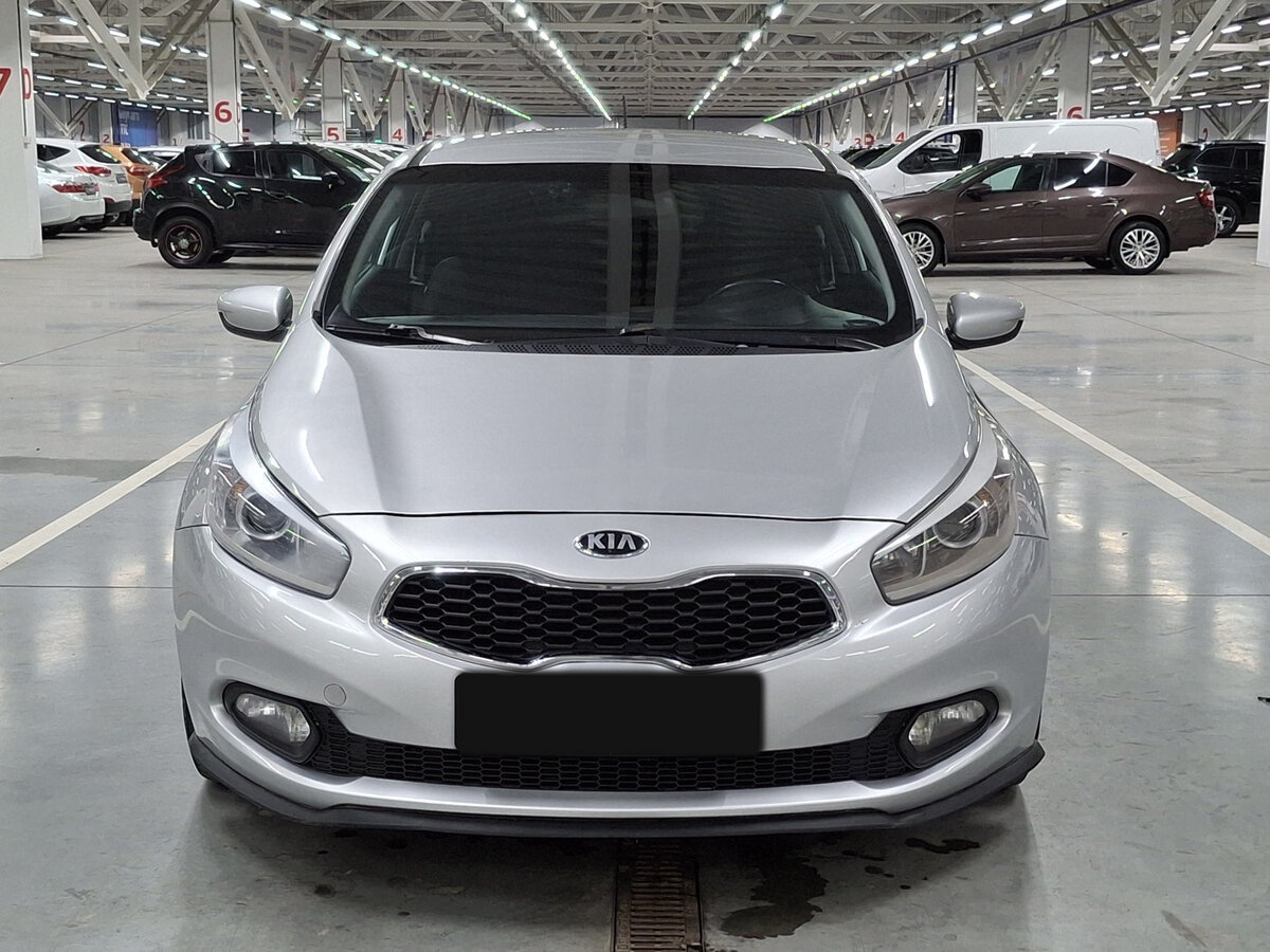 Kia Ceed 2013 года с пробегом. Фото: #1