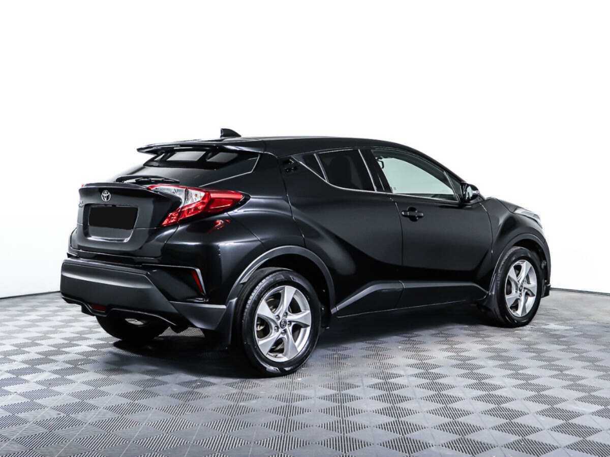 Toyota C-HR 2019 года с пробегом. Фото: #4