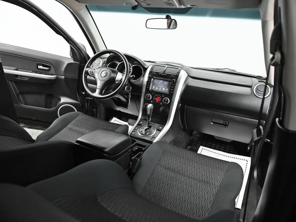 Suzuki Grand Vitara 2013 года с пробегом. Фото: #11