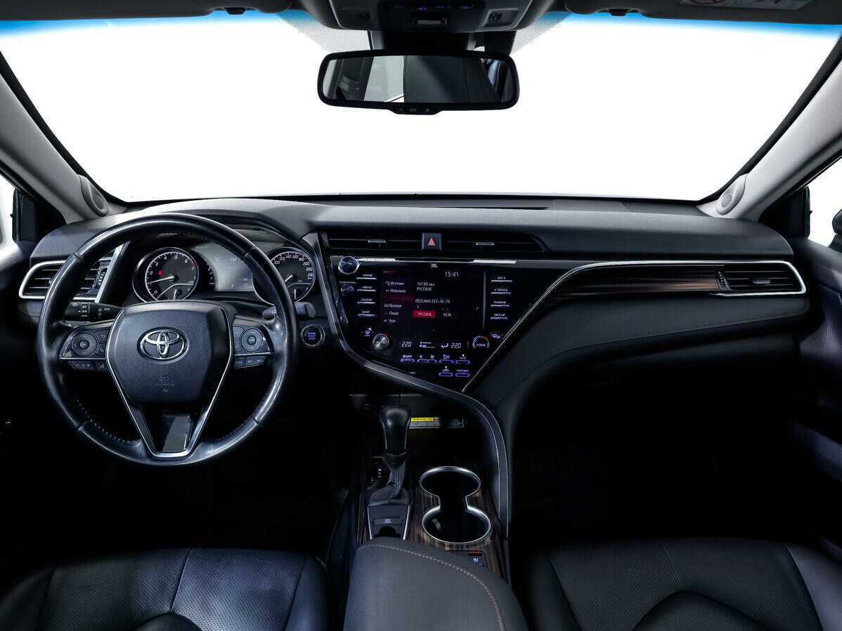 Toyota Camry 2019 года с пробегом. Фото: #10