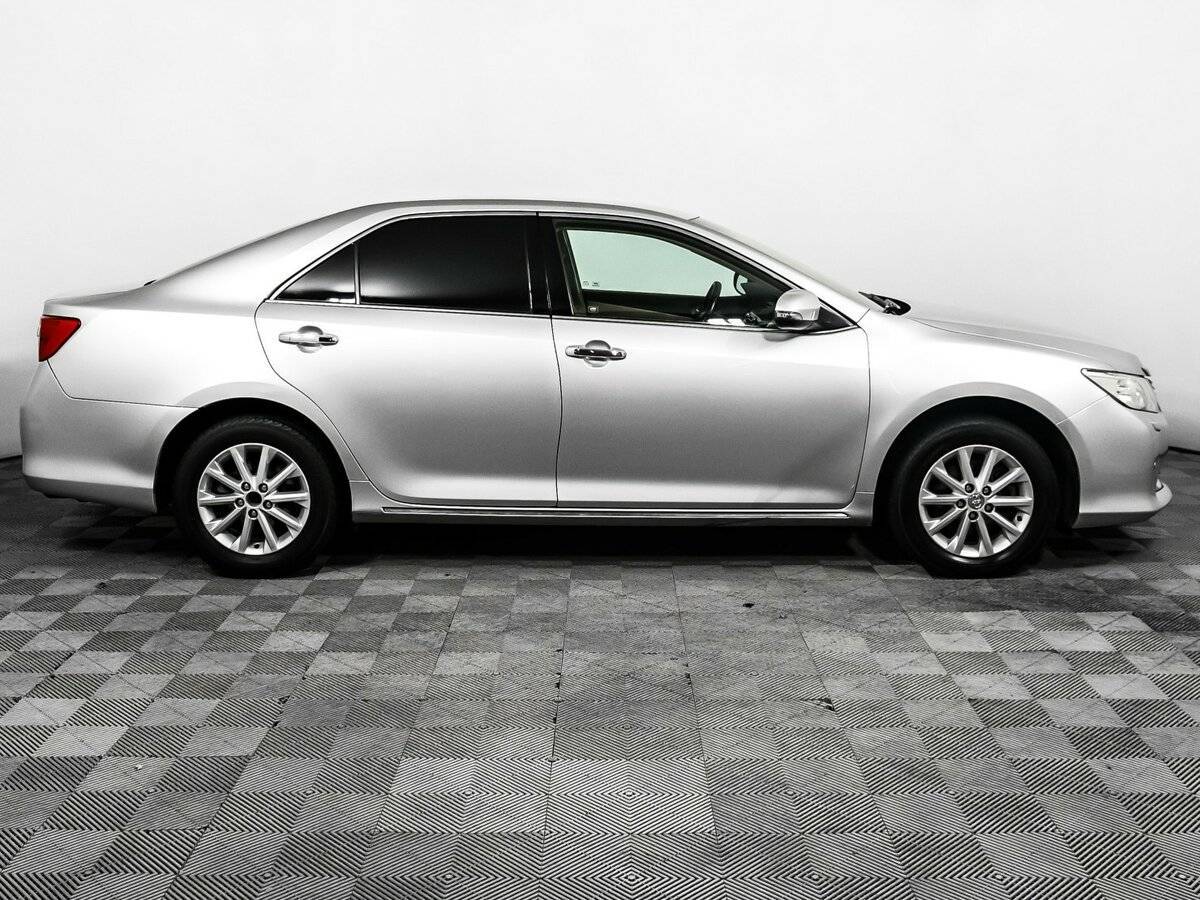 Toyota Camry 2012 года с пробегом. Фото: #3