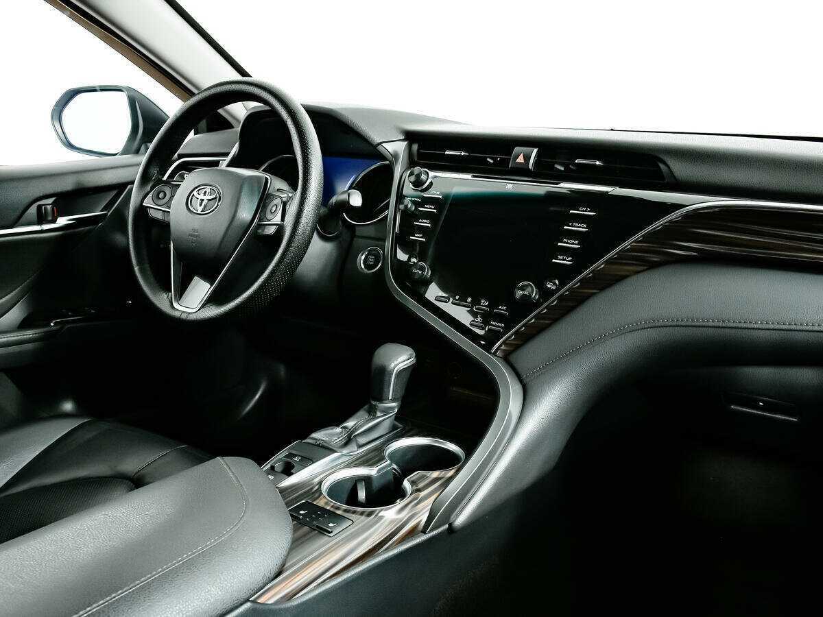 Toyota Camry 2019 года с пробегом. Фото: #7