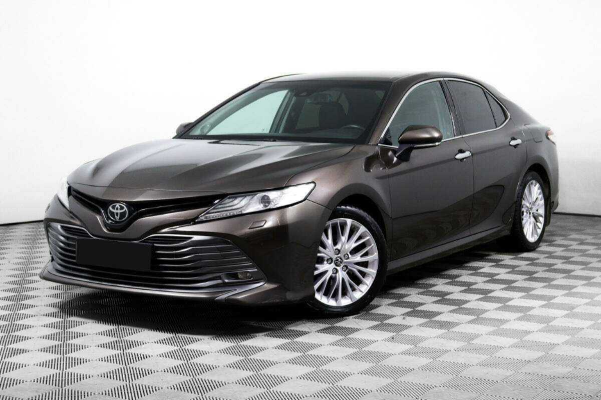 Toyota Camry 2019 года с пробегом. Посмотреть фото
