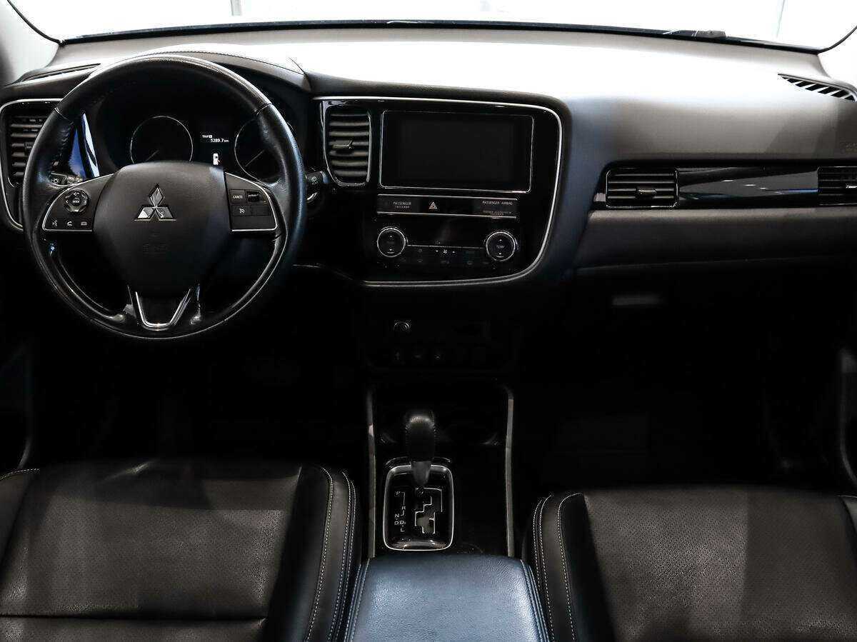 Mitsubishi Outlander 2019 года с пробегом. Фото: #12