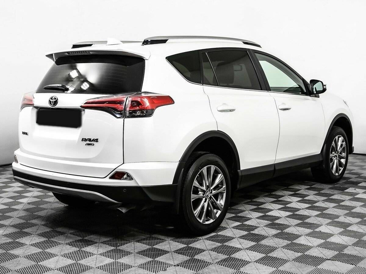 Toyota RAV4 2019 года с пробегом. Фото: #4