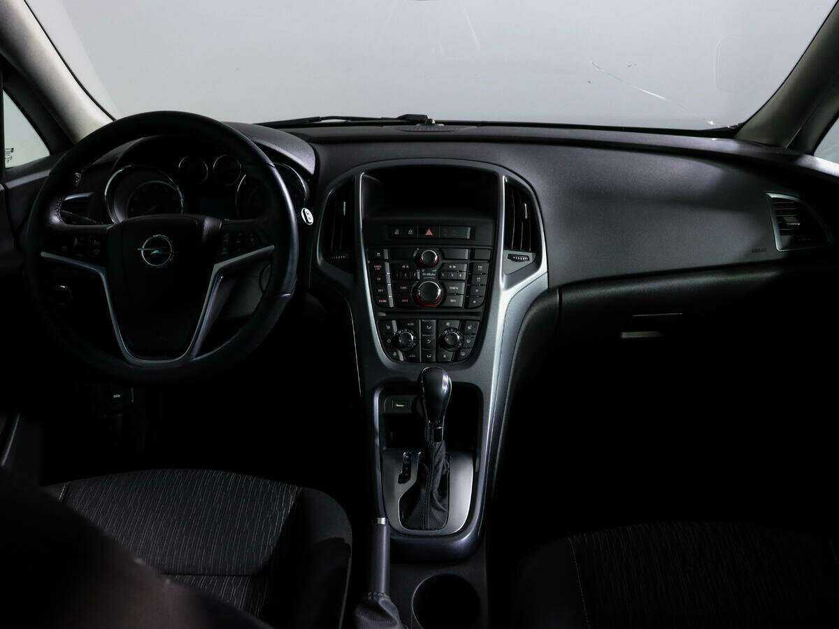 Opel Astra 2014 года с пробегом. Фото: #11