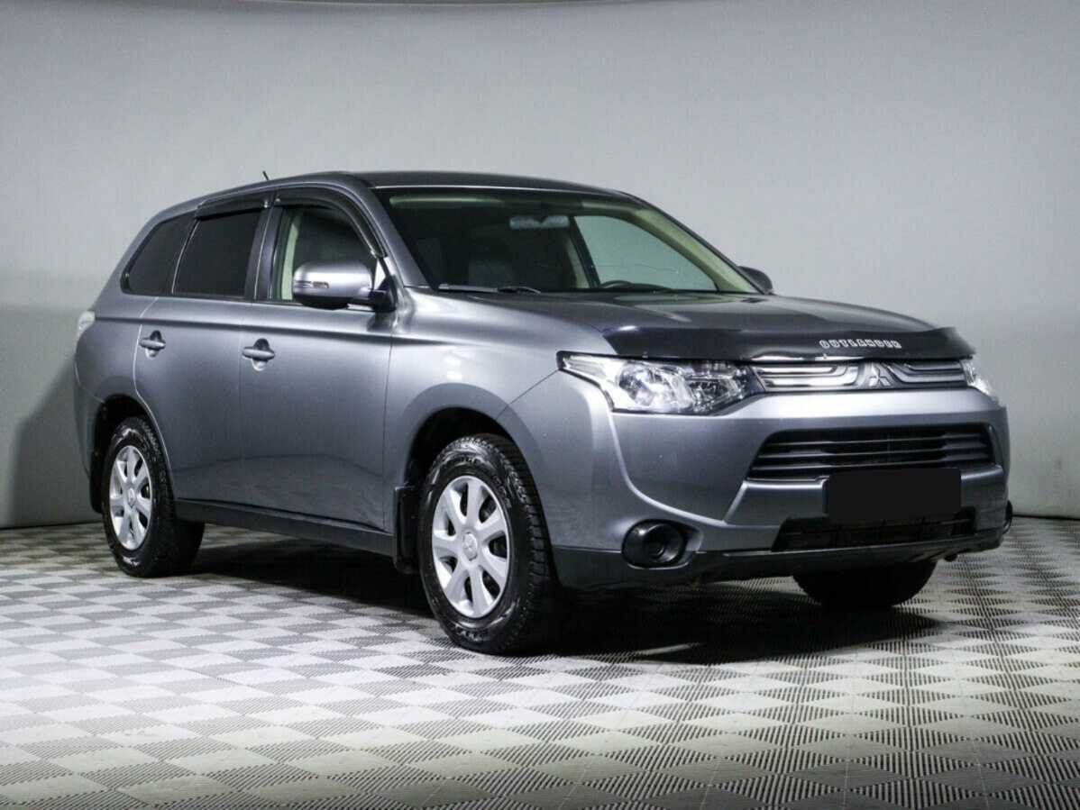 Mitsubishi Outlander 2013 года с пробегом. Фото: #2