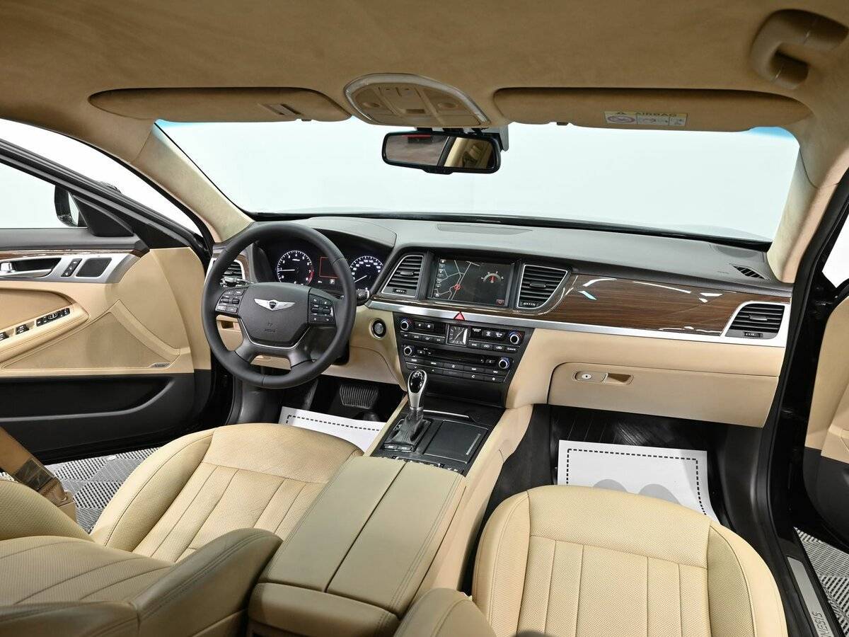 Hyundai Genesis 2016 года с пробегом. Фото: #12