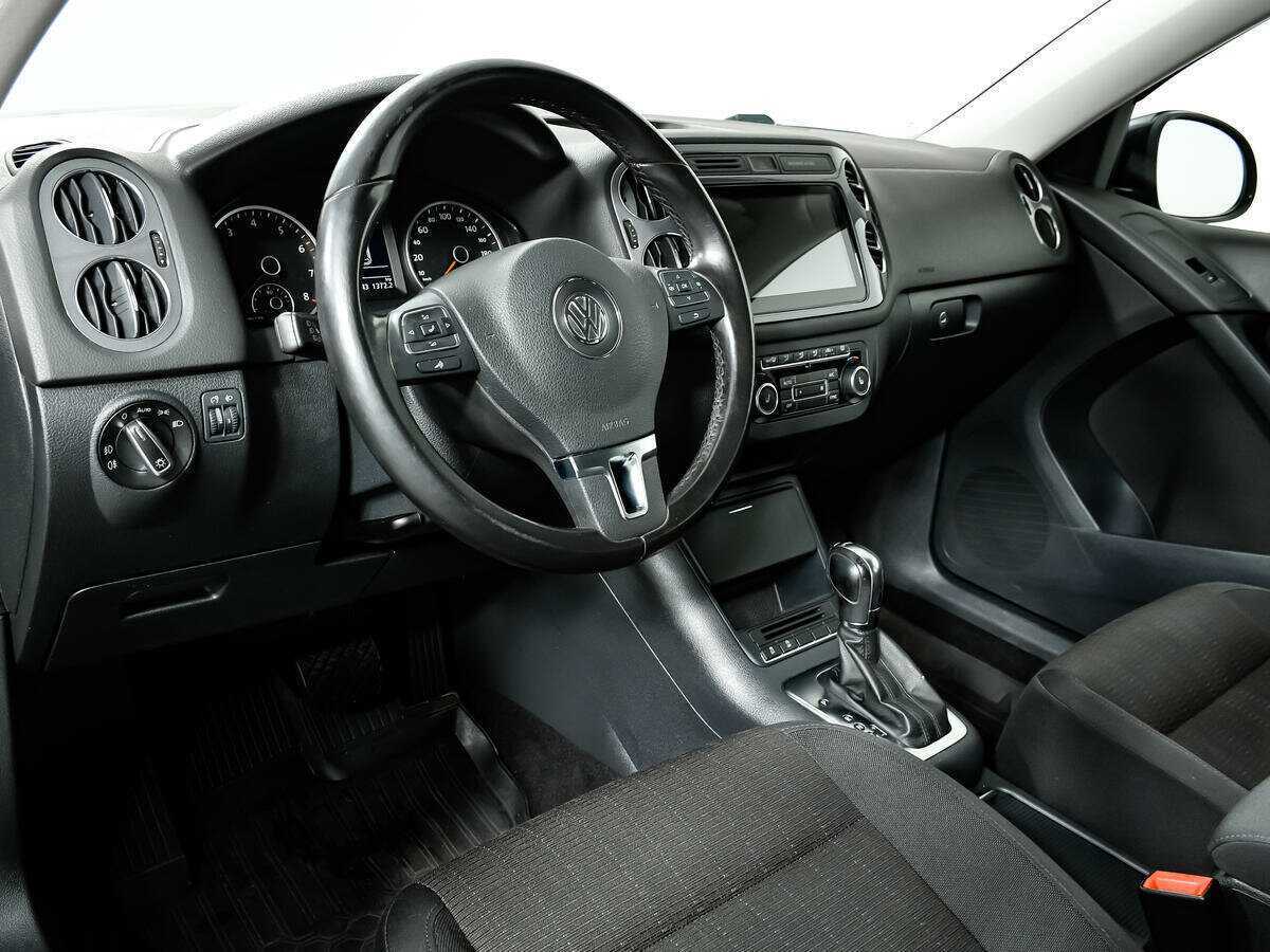 Volkswagen Tiguan 2012 года с пробегом. Фото: #12