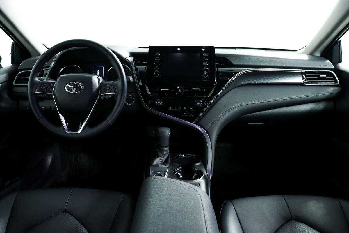 Toyota Camry 2021 года с пробегом. Фото: #10