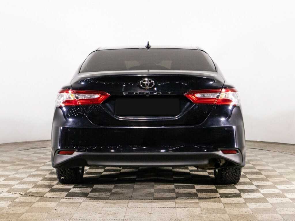 Toyota Camry 2021 года с пробегом. Фото: #5