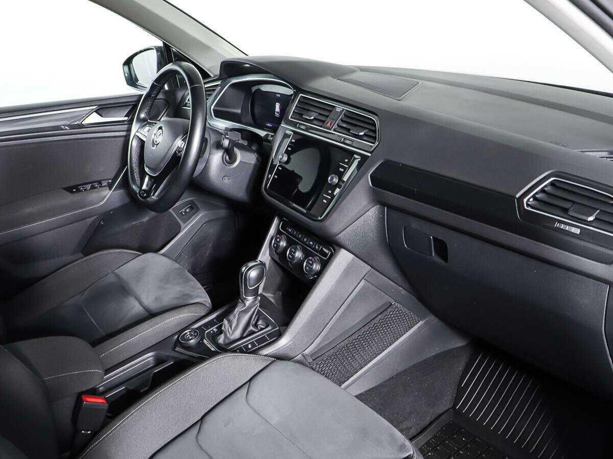Volkswagen Tiguan 2018 года с пробегом. Фото: #8