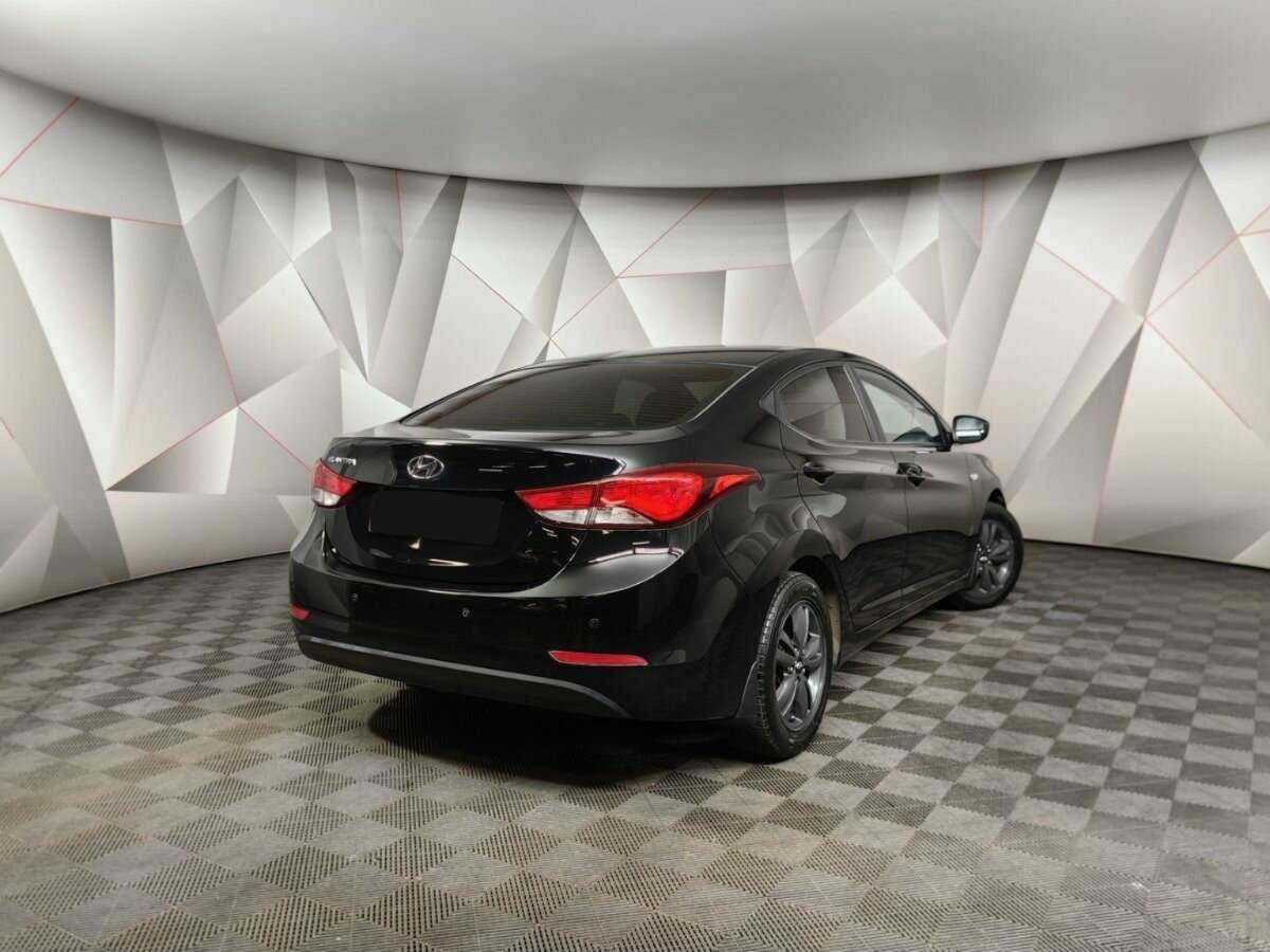 Hyundai Elantra 2015 года с пробегом. Фото: #1