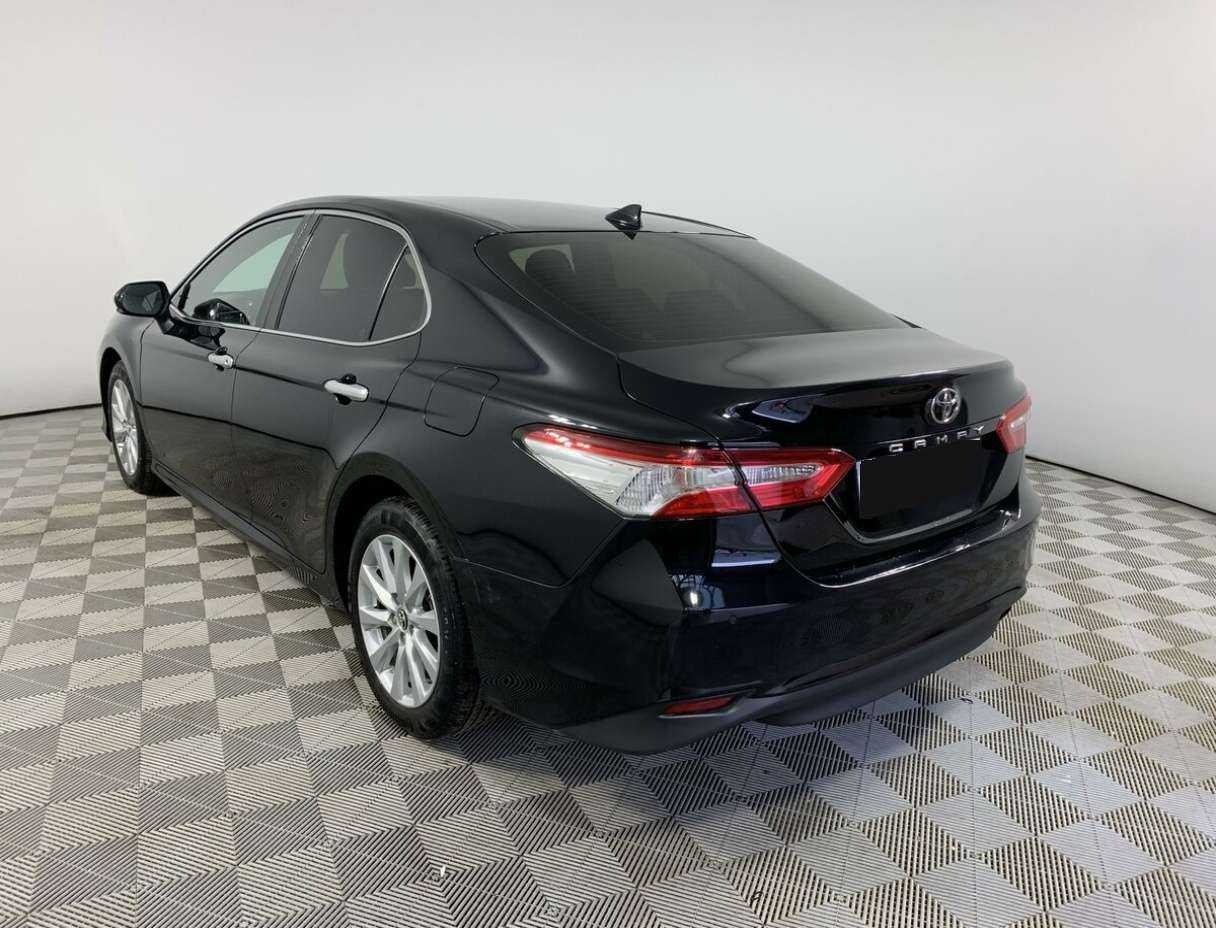 Toyota Camry 2019 года с пробегом. Фото: #6