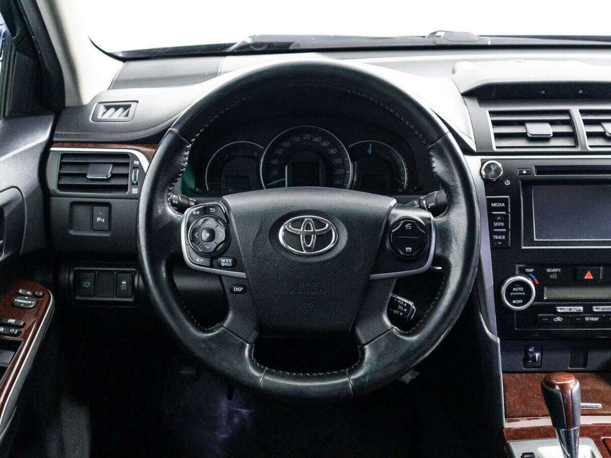 Toyota Camry 2013 года с пробегом. Фото: #19
