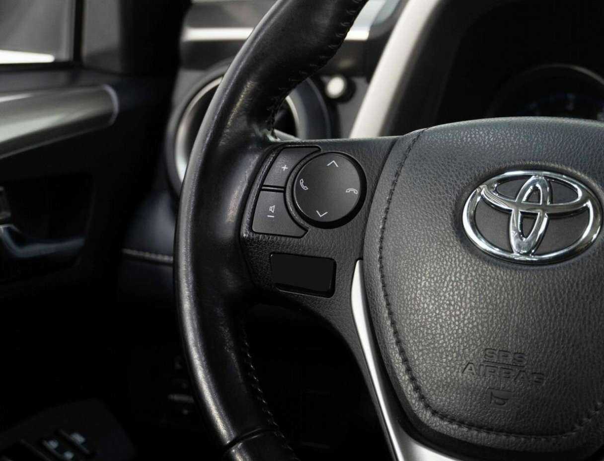 Toyota RAV4 2018 года с пробегом. Фото: #13