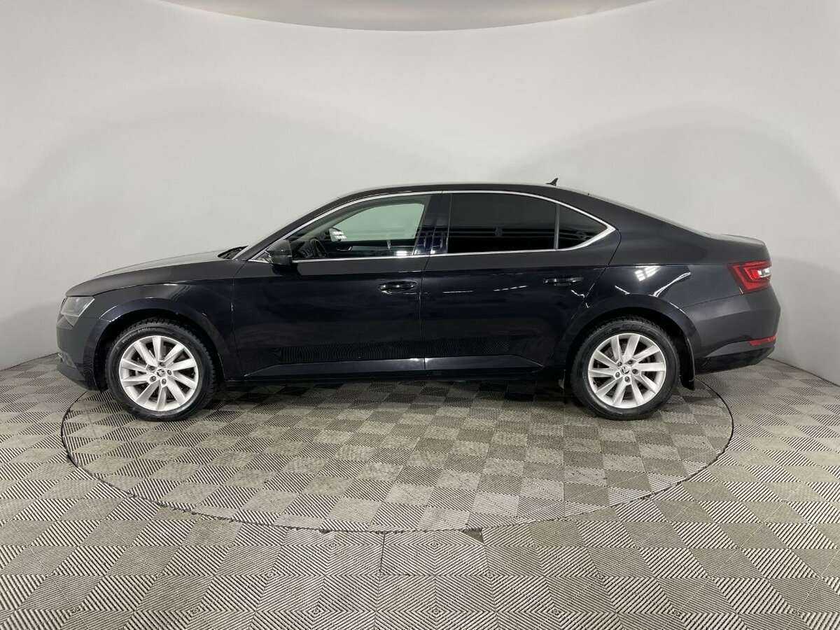 Skoda Superb 2018 года с пробегом. Фото: #4