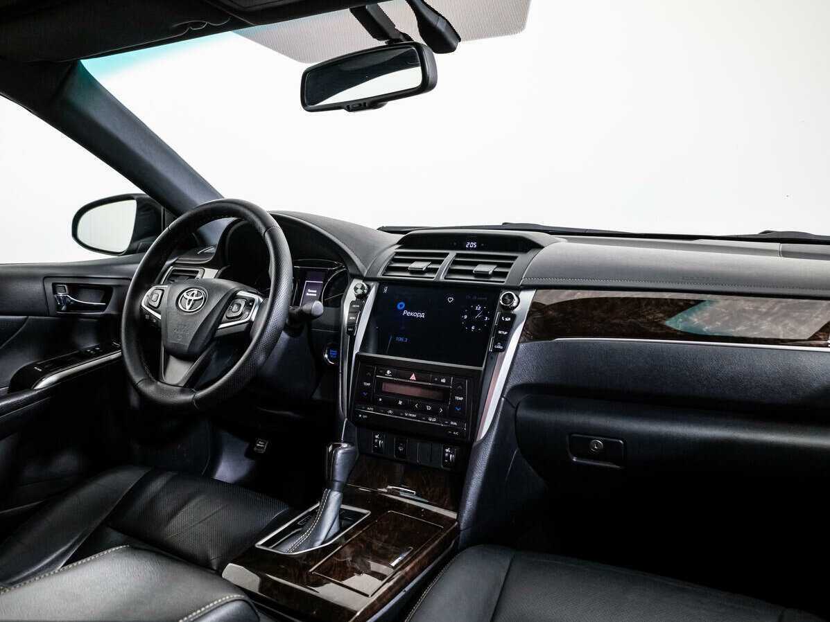 Toyota Camry 2017 года с пробегом. Фото: #8