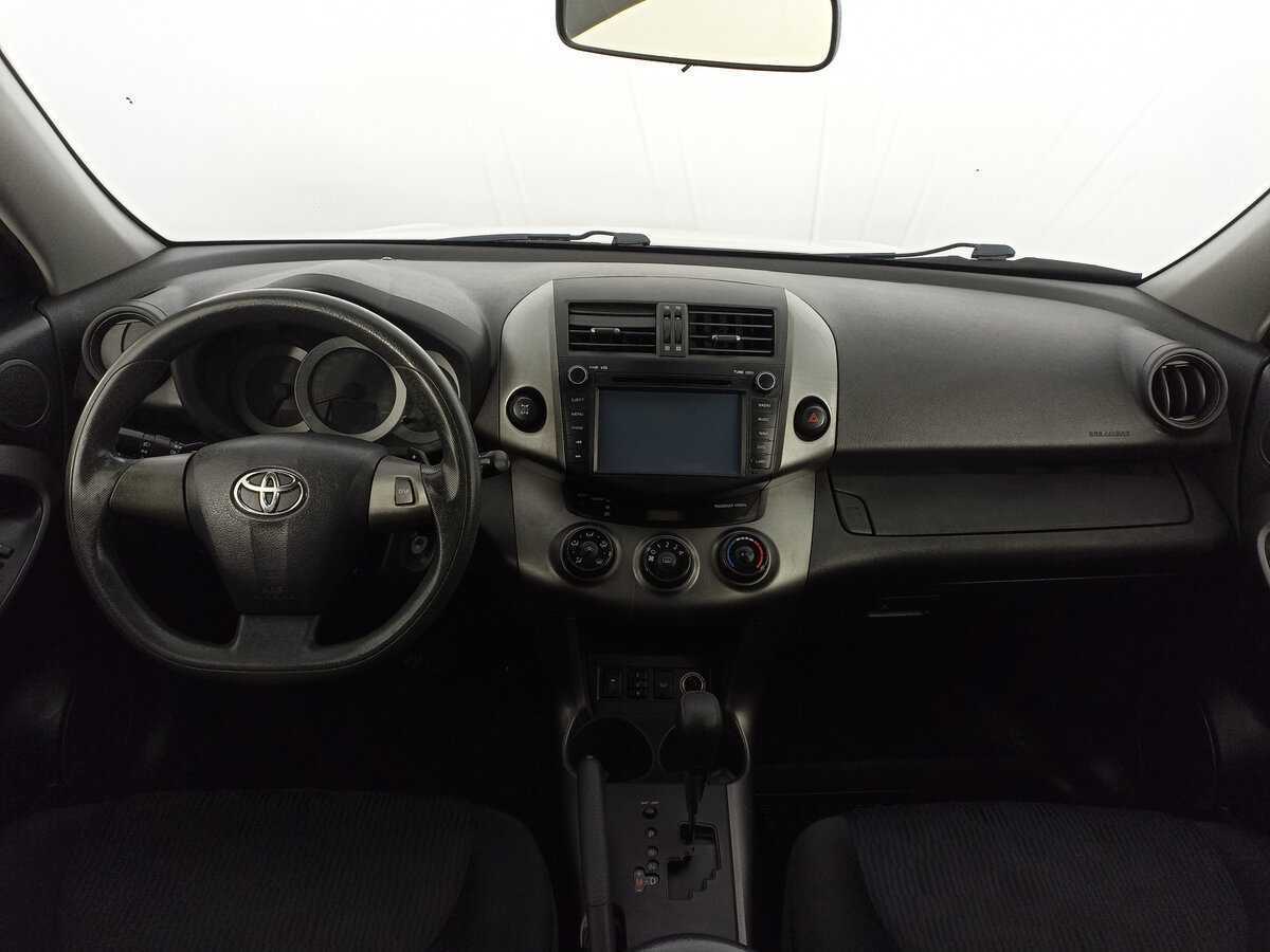 Toyota RAV4 2012 года с пробегом. Фото: #11