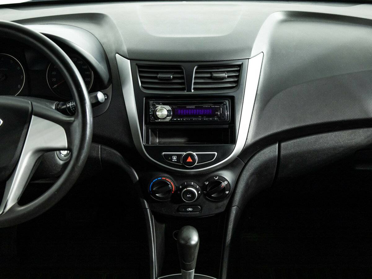 Hyundai Solaris 2012 года с пробегом. Фото: #13