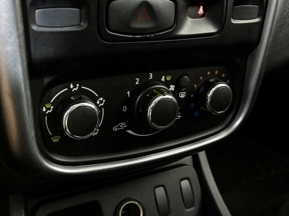 Renault Duster 2012 года с пробегом. Фото: #12