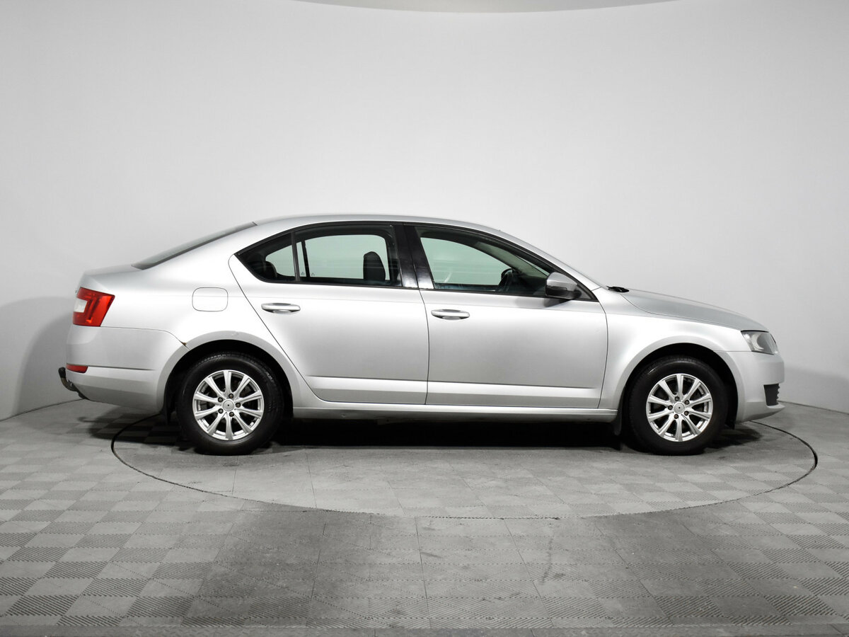 Skoda Octavia 2015 года с пробегом. Фото: #3