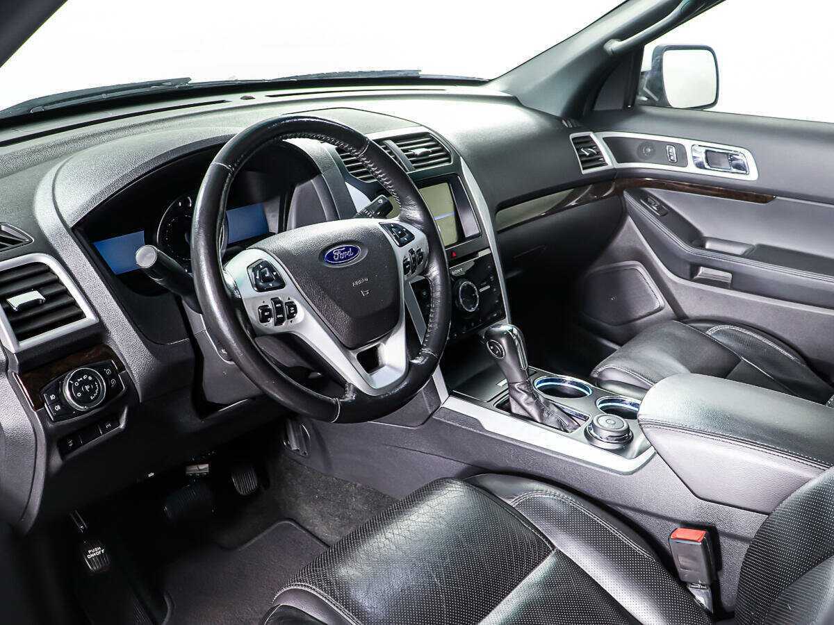 Ford Explorer 2013 года с пробегом. Фото: #13