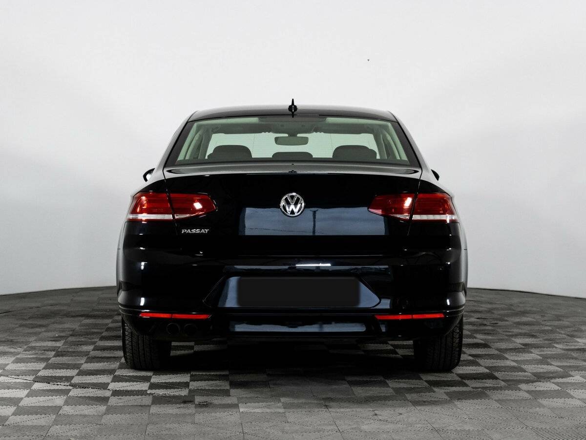 Volkswagen Passat 2018 года с пробегом. Фото: #5