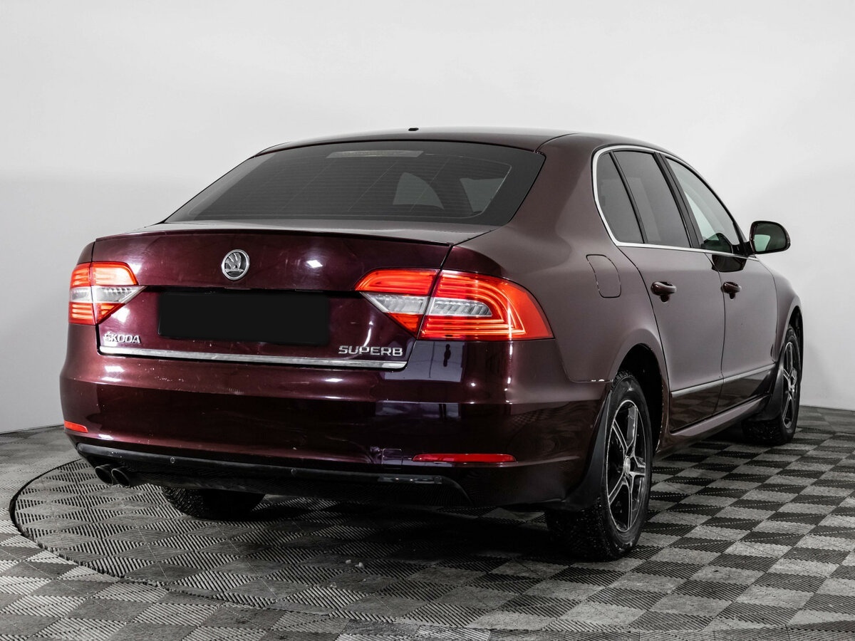 Skoda Superb 2014 года с пробегом. Фото: #3
