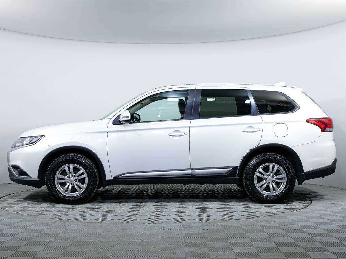 Mitsubishi Outlander 2018 года с пробегом. Фото: #7
