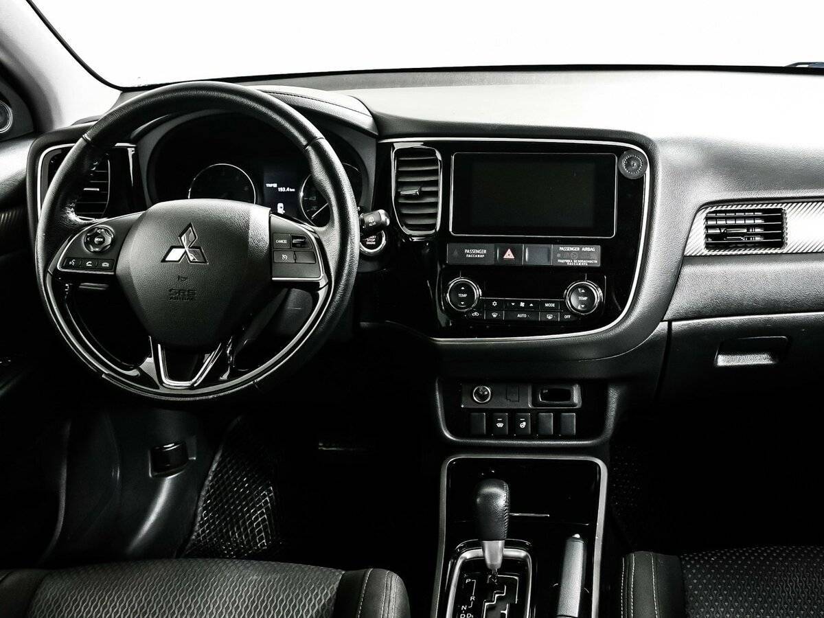Mitsubishi Outlander 2018 года с пробегом. Фото: #10