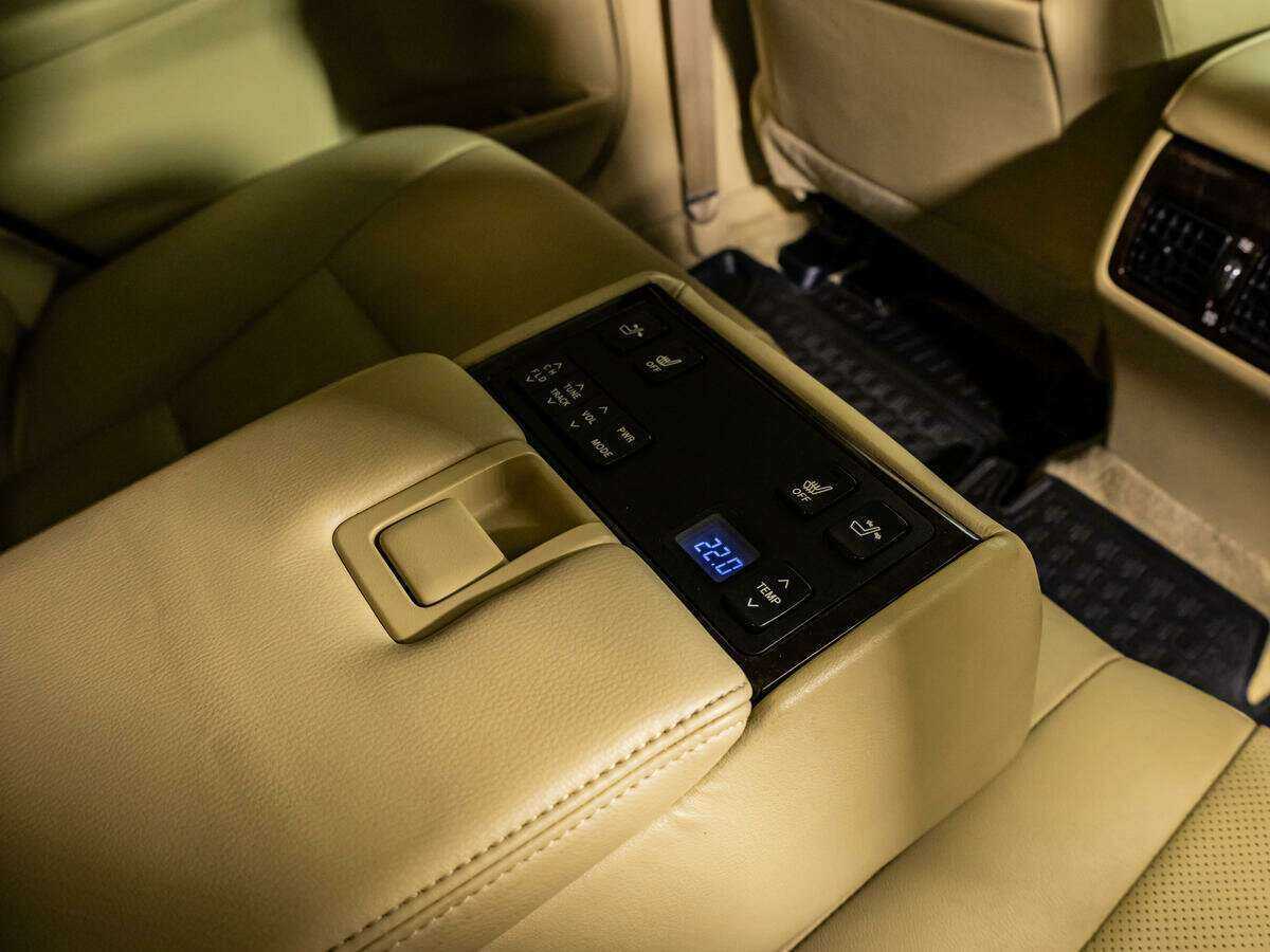 Toyota Camry 2015 года с пробегом. Фото: #17