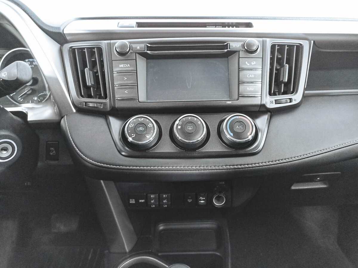 Toyota RAV4 2015 года с пробегом. Фото: #13