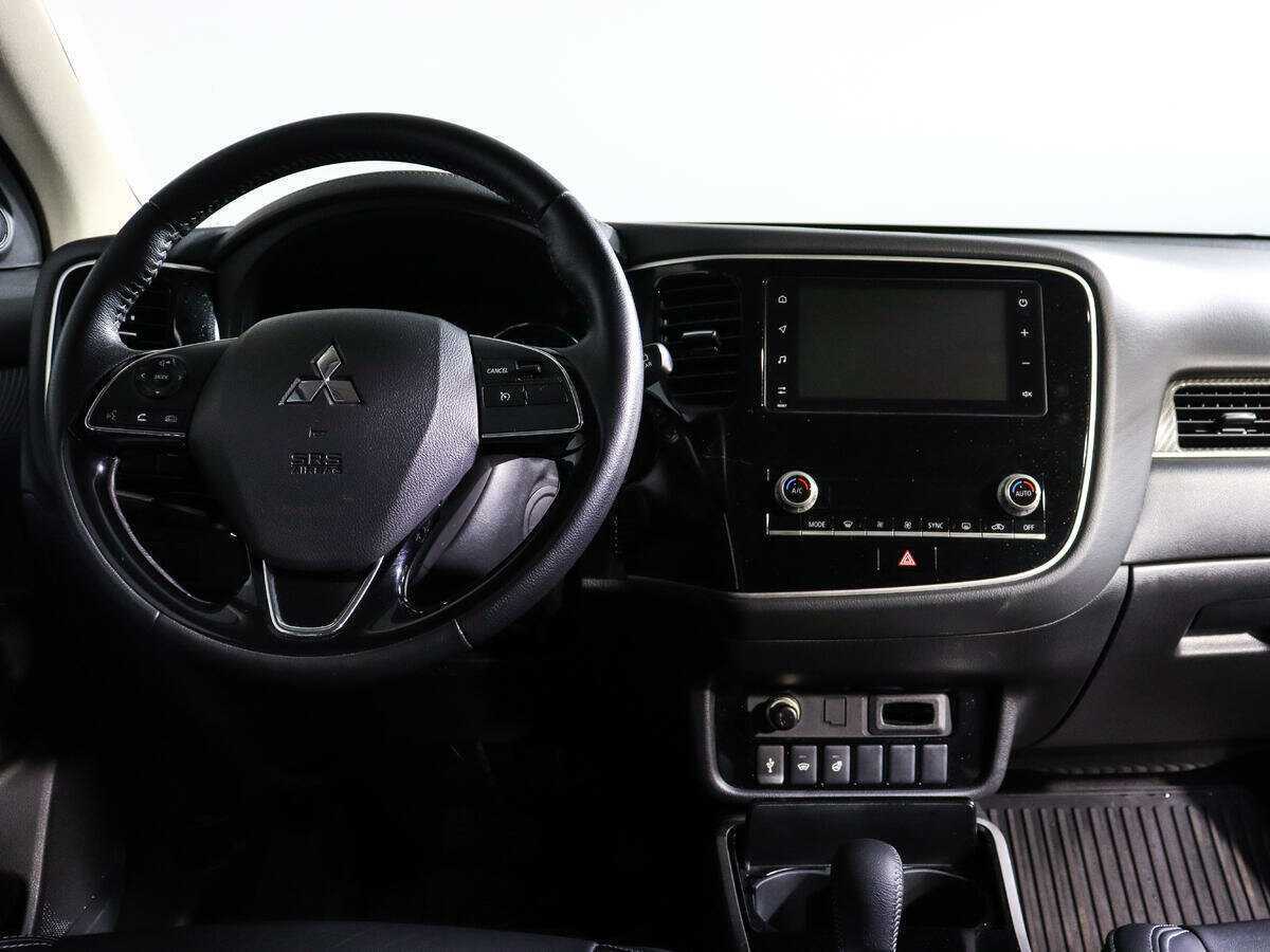 Mitsubishi Outlander 2020 года с пробегом. Фото: #11