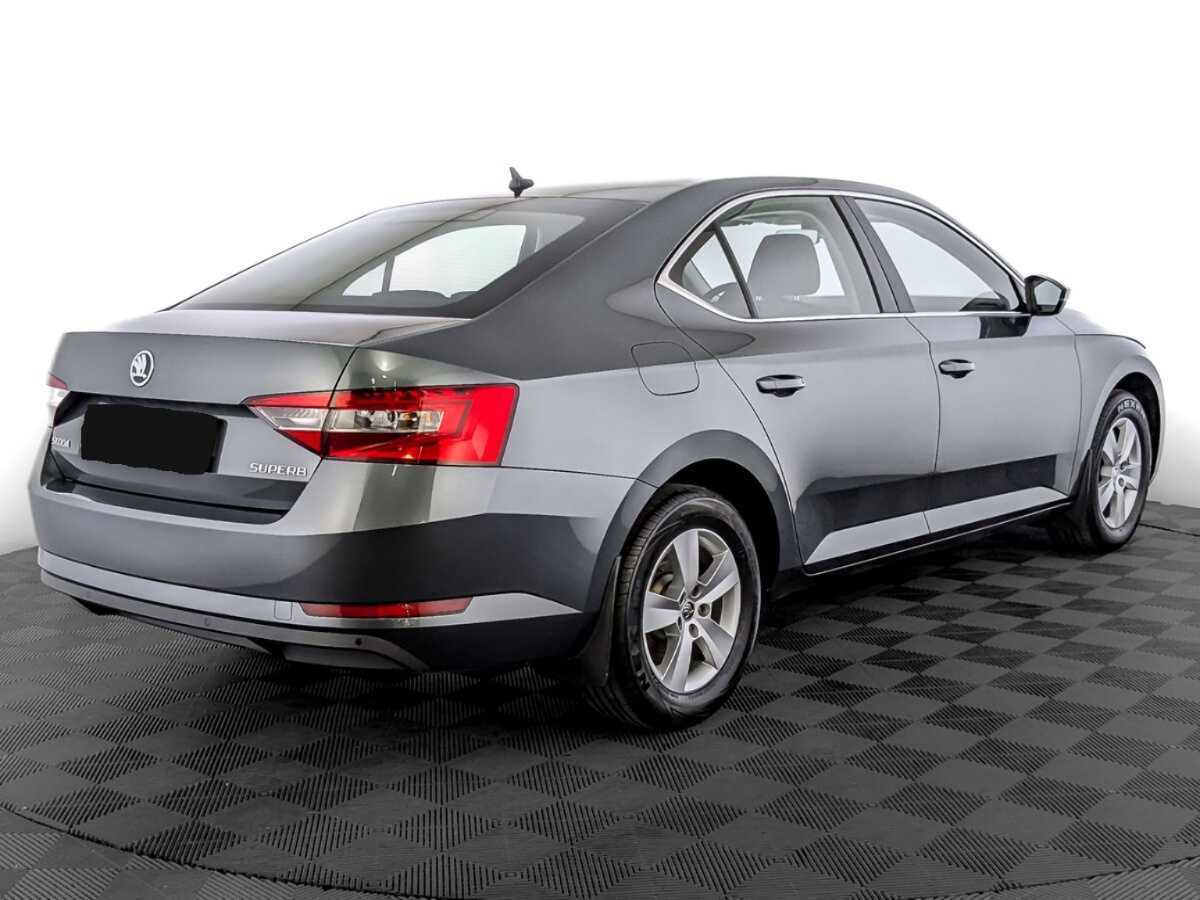 Skoda Superb 2019 года с пробегом. Фото: #4