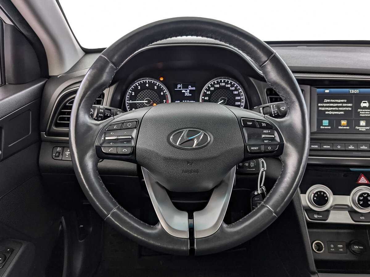 Hyundai Elantra 2019 года с пробегом. Фото: #18
