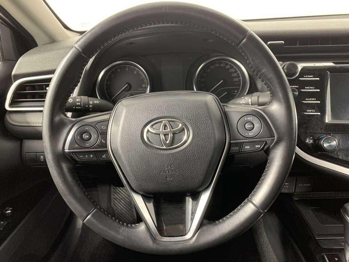 Toyota Camry 2020 года с пробегом. Фото: #17