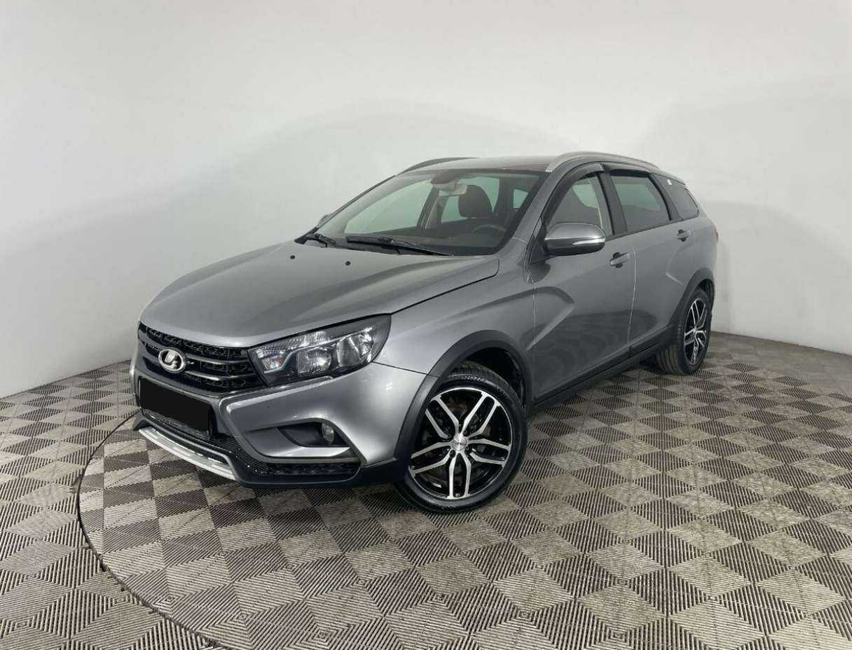 Lada (ВАЗ) Vesta 2018 года с пробегом. Посмотреть фото