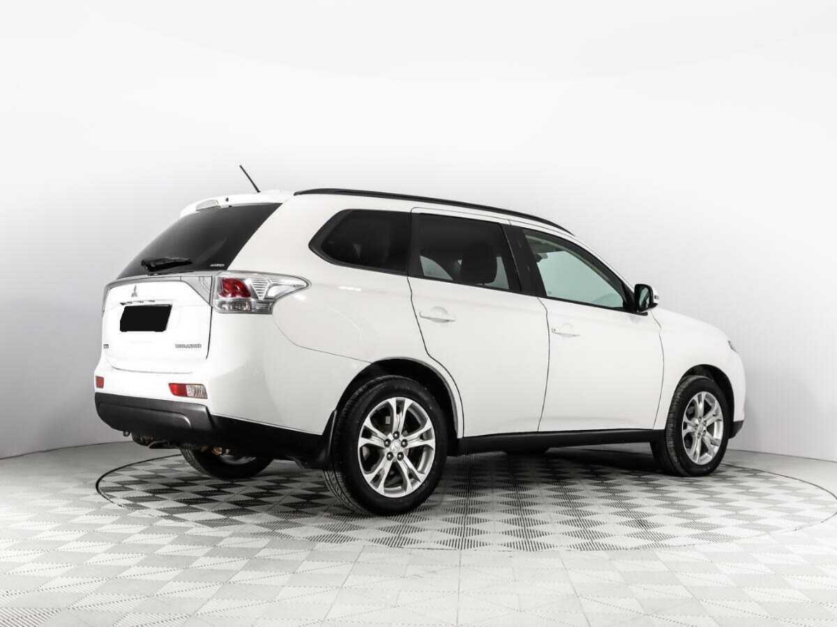 Mitsubishi Outlander 2014 года с пробегом. Фото: #4