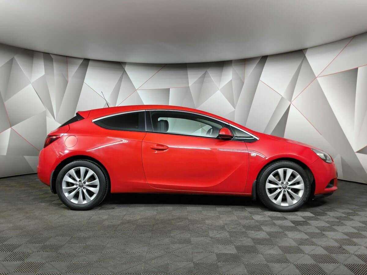Opel Astra 2012 года с пробегом. Фото: #5