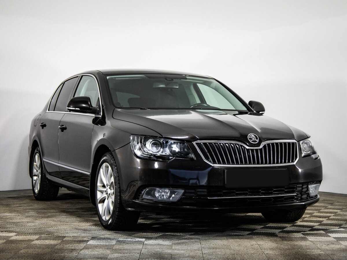 Skoda Superb 2014 года с пробегом. Фото: #2