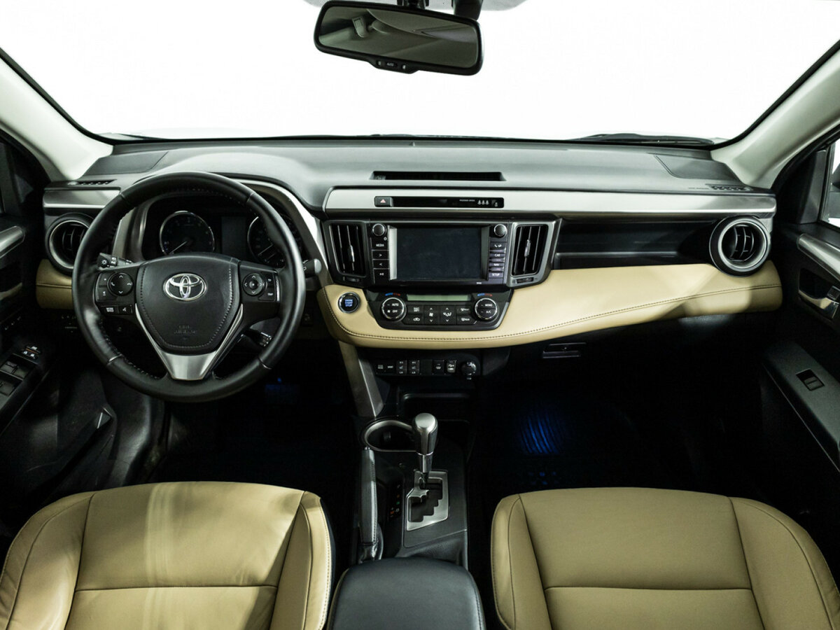 Toyota RAV4 2017 года с пробегом. Фото: #10