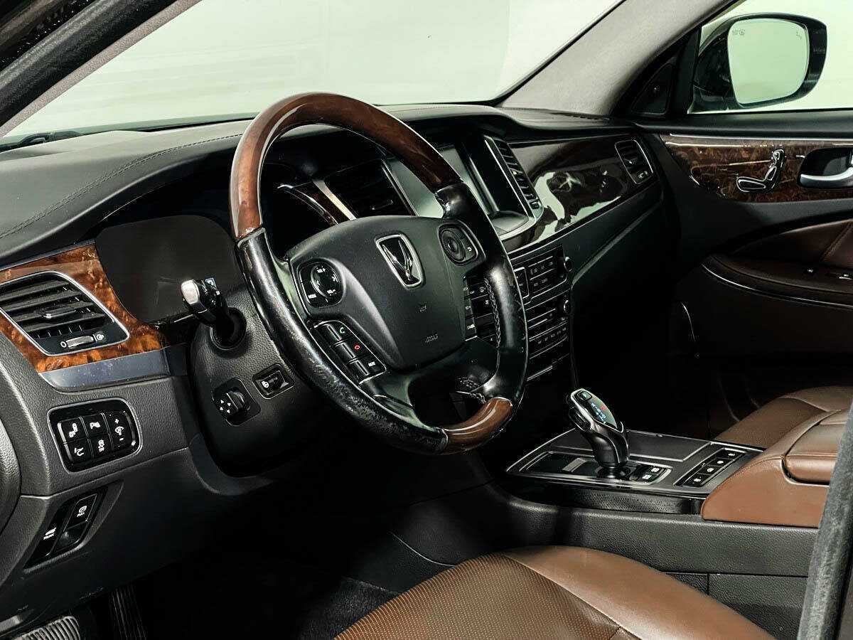 Hyundai Equus 2014 года с пробегом. Фото: #11