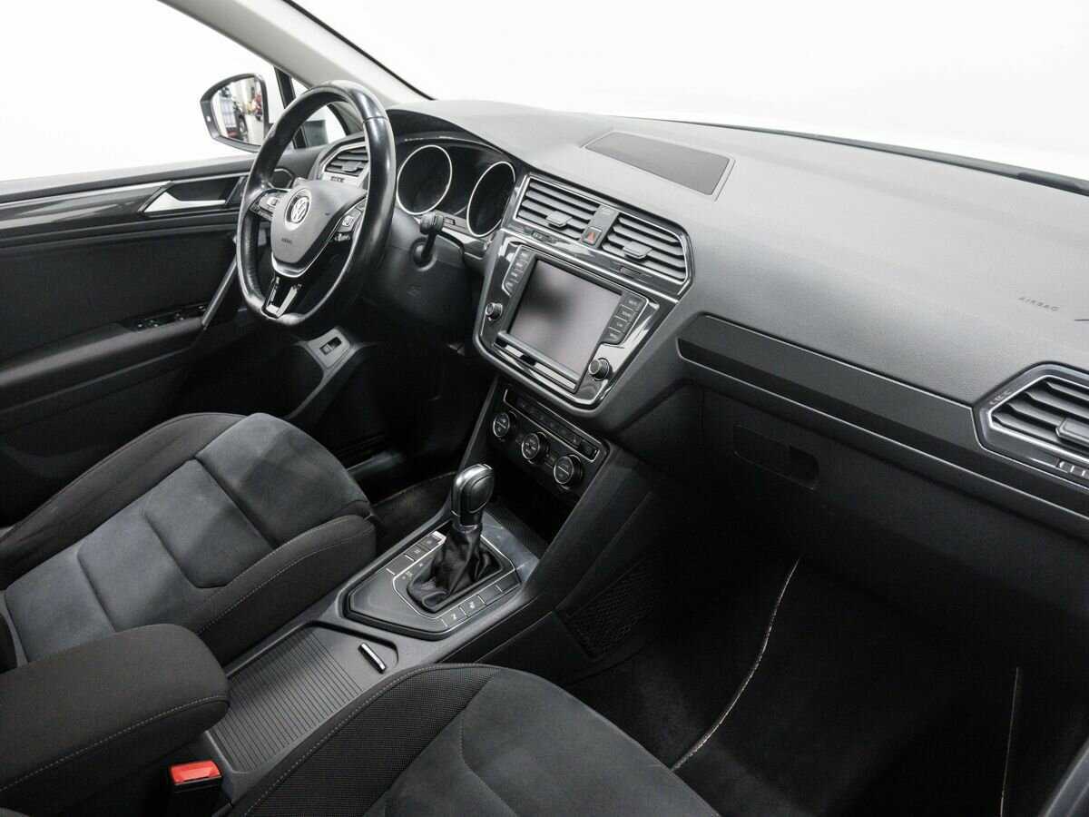 Volkswagen Tiguan 2017 года с пробегом. Фото: #8