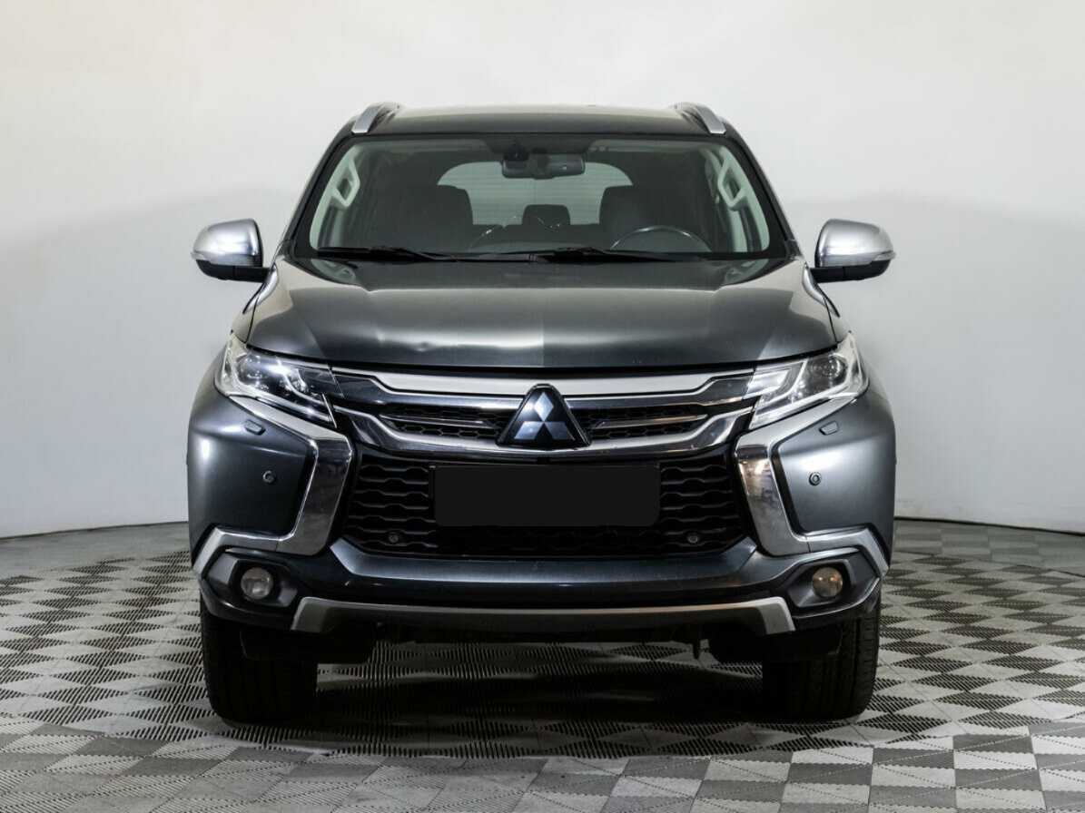 Mitsubishi Pajero Sport 2018 года с пробегом. Фото: #1