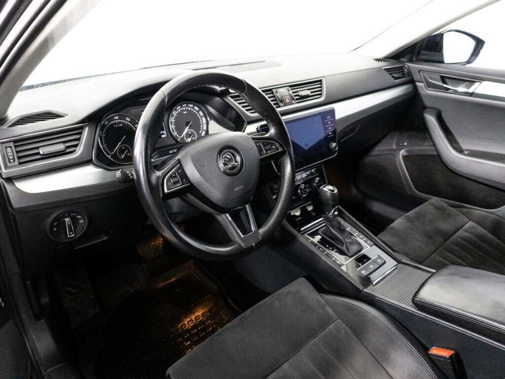 Skoda Superb 2017 года с пробегом. Фото: #10