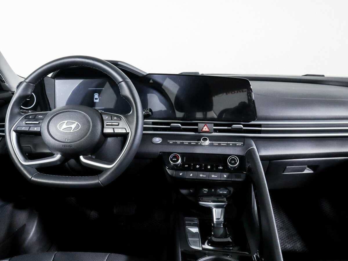 Hyundai Elantra 2023 года с пробегом. Фото: #11